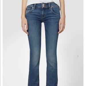 HUDSON Beth Mid-Rise Baby Bootcut Jean